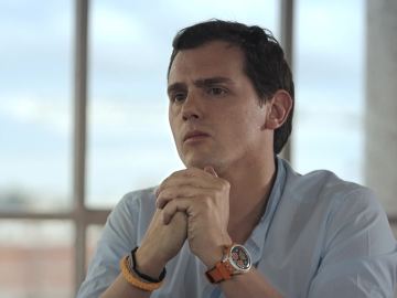 Albert Rivera critica la reforma laboral que plantea Podemos: "Tu modelo es una fábrica de paro" Albert Rivera critica la reforma laboral que plantea Podemos: "Tu modelo es una fábrica de paro"