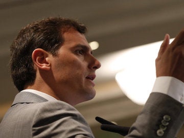 Albert Rivera, sobre el cara a cara: "Estoy muy satisfecho porque pudimos contrastar y decir las cosas como son" Albert Rivera, sobre el cara a cara: "Estoy muy satisfecho porque pudimos contrastar y decir las cosas como son"