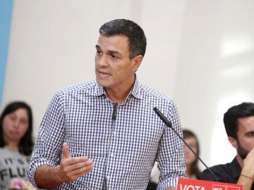 Pedro Sánchez durante un acto en Galicia Pedro Sánchez durante un acto en Galicia