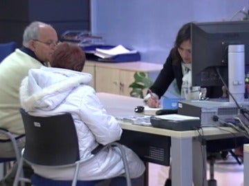 Frame 15.2434 de: El Gobierno aprueba el procedimiento extrajudicial sobre las cláusulas suelo tras el acuerdo con el PSOE