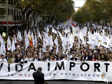 Cabeza de la manifestación celebrada en Madrid, convocada por medio centenar de asociaciones provida Cabeza de la manifestación celebrada en Madrid, convocada por medio centenar de asociaciones provida