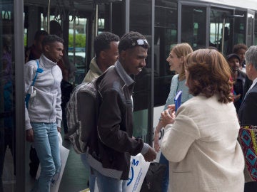 Refugiados procedentes de Italia, a su llegada a España Refugiados procedentes de Italia, a su llegada a España
