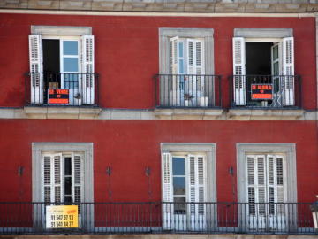 Una vivienda con el cartel de 'Se Vende'