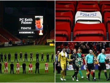 Homenaje a Keith Palmer en el estadio del Charlton Homenaje a Keith Palmer en el estadio del Charlton