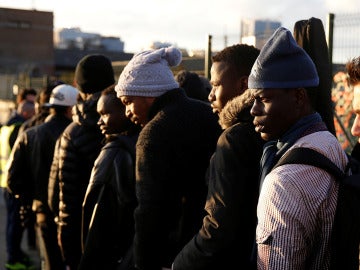 Campamento de refugiados en Porte de La Chapelle Campamento de refugiados en Porte de La Chapelle