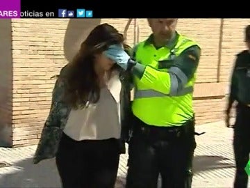 Frame 1.704264 de: La joven que mató a dos ciclistas en Oliva tras arrollarlos tenía el carnet retirado desde hacía cuatro años