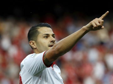 Vitolo celebra un gol