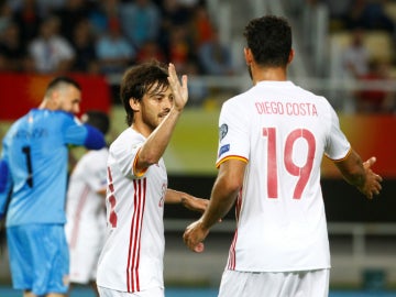 Silva y Diego Costa celebran un gol Silva y Diego Costa celebran un gol
