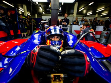 Carlos Sainz, a lomos del Toro Rosso Carlos Sainz, a lomos del Toro Rosso