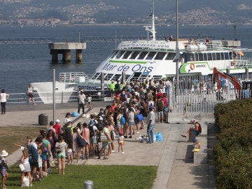 Así era la cola de gente para ir a las islas Así era la cola de gente para ir a las islas