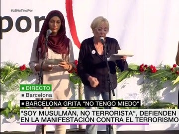 La actriz Rosa María Sardá y Míriam Hatibi, portavoz de la fundación Ibn Battutaha