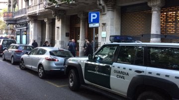 Agentes de la Guardia Civil se han personado en la sede de la Vicepresidencia y de Economía Agentes de la Guardia Civil se han personado en la sede de la Vicepresidencia y de Economía