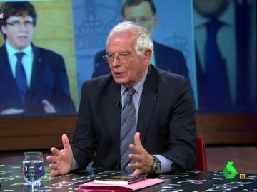 La petición de Borrell a España: "Terminad con el boicot a los productos catalanes, los pequeños empresarios dicen que van a la ruina" La petición de Borrell a España: "Terminad con el boicot a los productos catalanes, los pequeños empresarios dicen que van a la ruina"
