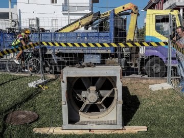 Extractor instalado por operarios del ayuntamiento de Coria del Río Extractor instalado por operarios del ayuntamiento de Coria del Río