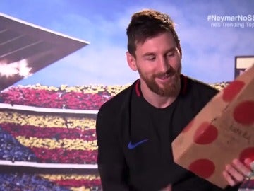Messi se emociona con su regalo de 'amigo invisible' a Neymar: "Te extrañamos"