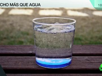 Imagen de un vaso de agua Imagen de un vaso de agua