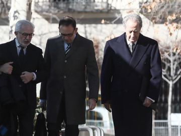 Juan Miguel Villar Mir (derecha) llega a la Audiencia Nacional Juan Miguel Villar Mir (derecha) llega a la Audiencia Nacional