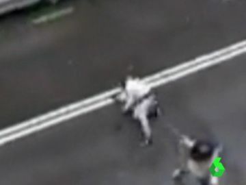 Un hombre graba una brutal pelea a plena luz del día en Bilbao para denunciar la situación del barrio