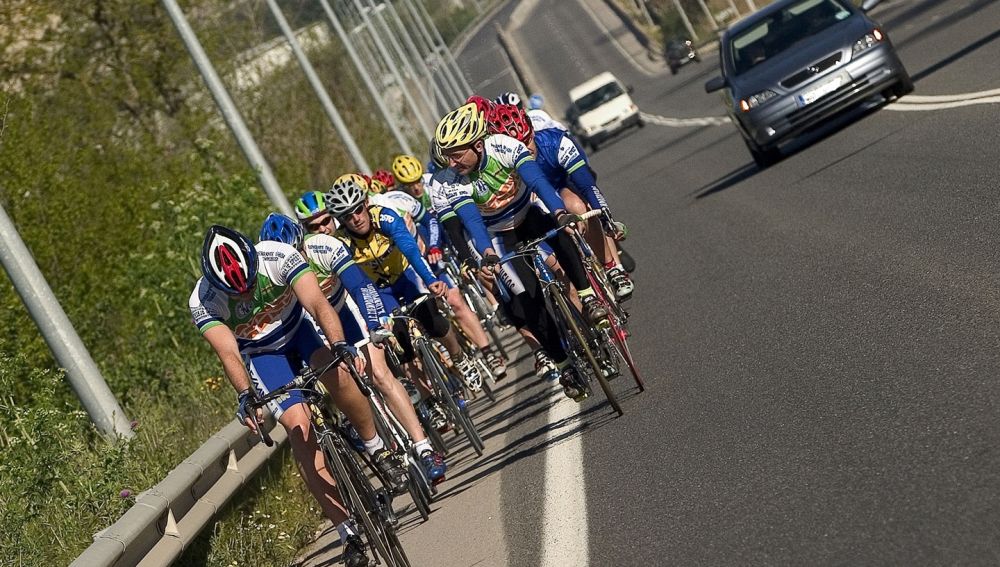 ciclistas-dgt-guardia-civil-0517-01.jpg