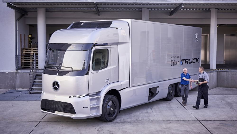 mercedes-urban-etruck-2017-01.jpg