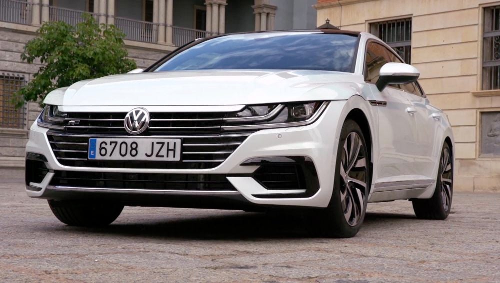 Volkswagen-Arteon.jpg