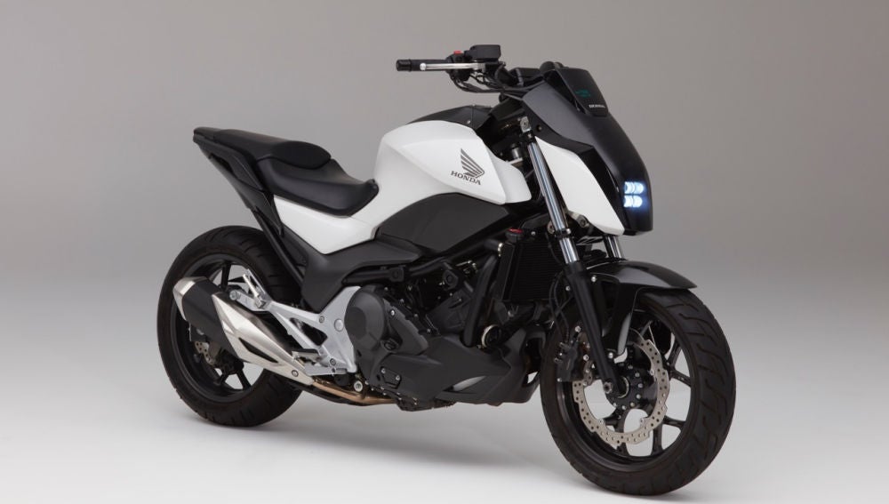 Honda_Riding_Assist-ces-2017-01.jpg