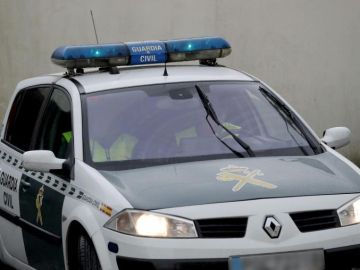 Un vehículo de la Guardia Civil Un vehículo de la Guardia Civil