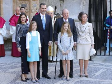 La familia real en la tradicional misa de Pascua de Palma