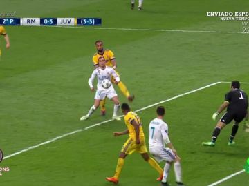 Polémica mundial: ¿hay penalti de Benatia a Lucas Vázquez en el minuto 93? Polémica mundial: ¿hay penalti de Benatia a Lucas Vázquez en el minuto 93?