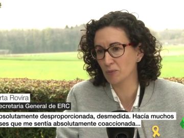 Marta Rovira no descarta pedir asilo en Suiza: "No podía arriesgarme a entre 20 y 30 años de prisión por delitos que jamás he cometido" Marta Rovira no descarta pedir asilo en Suiza: "No podía arriesgarme a entre 20 y 30 años de prisión por delitos que jamás he cometido"