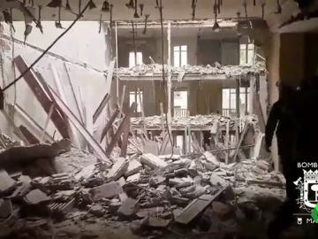 Las tareas de desescombro del edificio de Madrid donde han desaparecido dos obreros pueden durar entre dos y tres días Las tareas de desescombro del edificio de Madrid donde han desaparecido dos obreros pueden durar entre dos y tres días