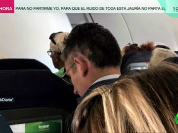 Graban a Urdangarin cogiendo un vuelo para volver a Suiza tras recibir la orden de prisión por la condena del 'caso Nóos' Graban a Urdangarin cogiendo un vuelo para volver a Suiza tras recibir la orden de prisión por la condena del 'caso Nóos'