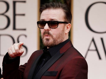 Ricky Gervais en la alfombra roja de 2011 Ricky Gervais en la alfombra roja de 2011