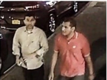 Los dos sospechosos registrados por las cámaras de seguridad Los dos sospechosos registrados por las cámaras de seguridad