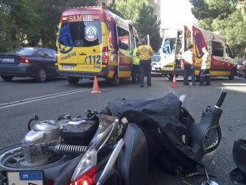 Imagen de un accidente de tráfico en Madrid Imagen de un accidente de tráfico en Madrid