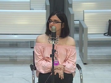 La tuitera Cassandra Vera La tuitera Cassandra Vera