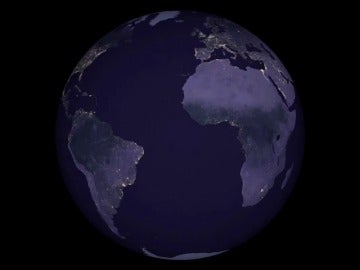 Frame 4.622061 de: La actividad noctura de los humanos, vista desde el espacio: las espectaculares imágenes que deja la NASA en su nuevo mapa