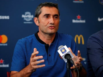 Ernesto Valverde, en rueda de prensa en New Jersey Ernesto Valverde, en rueda de prensa en New Jersey