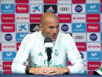 Zidane pide un '9': "Nos falta un delantero" Zidane pide un '9': "Nos falta un delantero"