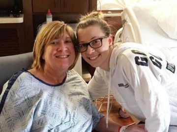 Kelley junto a su madre Tracey Kelley junto a su madre Tracey