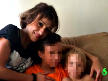 Juana Rivas posa junto a sus hijos por primera vez desde que huyó Juana Rivas posa junto a sus hijos por primera vez desde que huyó