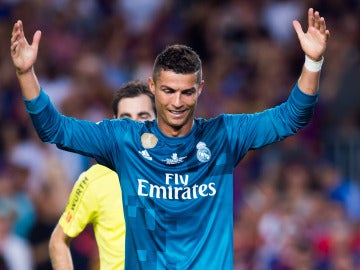 Cristiano Ronaldo, indignado tras su expulsión en el Camp Nou Cristiano Ronaldo, indignado tras su expulsión en el Camp Nou