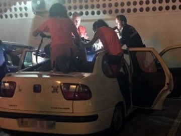 El joven se precipitó al vacío mientras realizaba unas flexiones El joven se precipitó al vacío mientras realizaba unas flexiones
