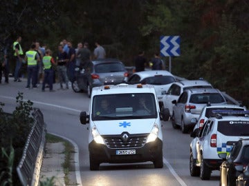 Inmediaciones del lugar en el que ha sido abatido el terrorista que atacó en Las Ramblas Inmediaciones del lugar en el que ha sido abatido el terrorista que atacó en Las Ramblas