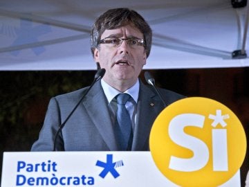El presidente de la Generalitat de Cataluña Carles Puigdemont, durante un acto del PDeCAT