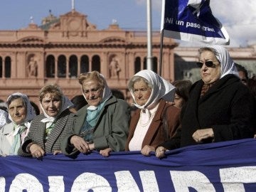 Abuelas de la Plaza de Mayo Abuelas de la Plaza de Mayo