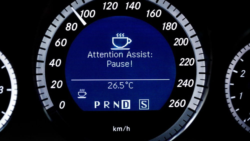 mercedes-attention-assist-2016-01.jpg