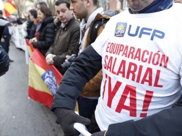 Miembros de los sindicatos policiales y asociaciones de la Guardia Civil durante una concentración Miembros de los sindicatos policiales y asociaciones de la Guardia Civil durante una concentración