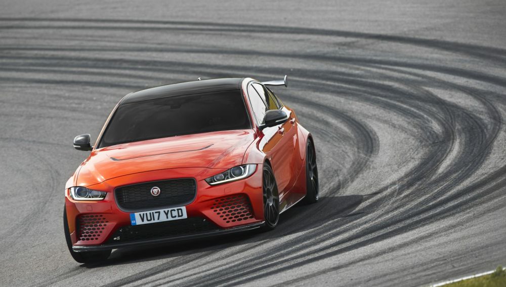 Jaguar_XE_SV_Project8_03-8.jpg