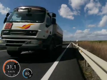 Una captura del vídeo que grabó el ciclista Una captura del vídeo que grabó el ciclista